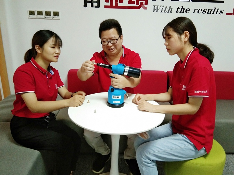 速耐氣動(dòng)工具產(chǎn)品交流培訓(xùn)會(huì)現(xiàn)場