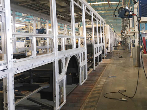 銀隆集團(tuán)使用臺灣速耐氣動(dòng)工具