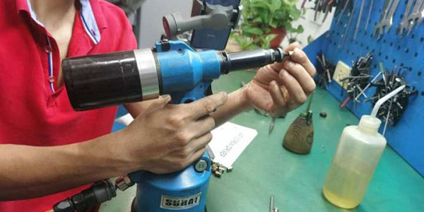 氣動(dòng)全自動(dòng)鉚螺母槍常見(jiàn)故障分析